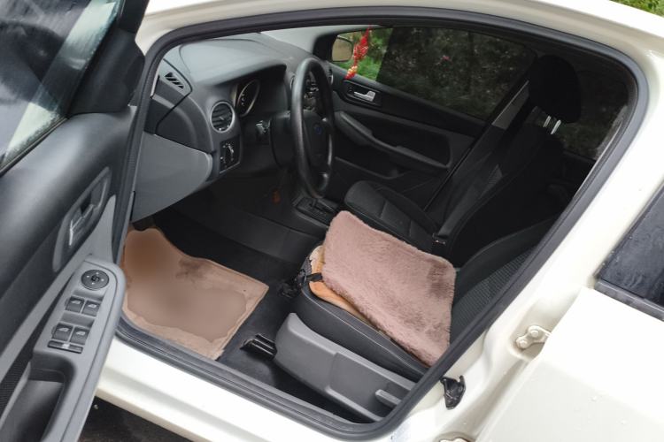 Used Ford Focus 2013 Hatchback Classic 1.8L Automatic Base Model