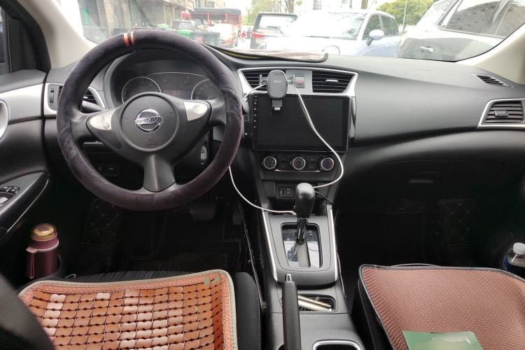 Used Nissan Sylphy 2021 Classic 1.6XE CVT Comfort Edition Center Console