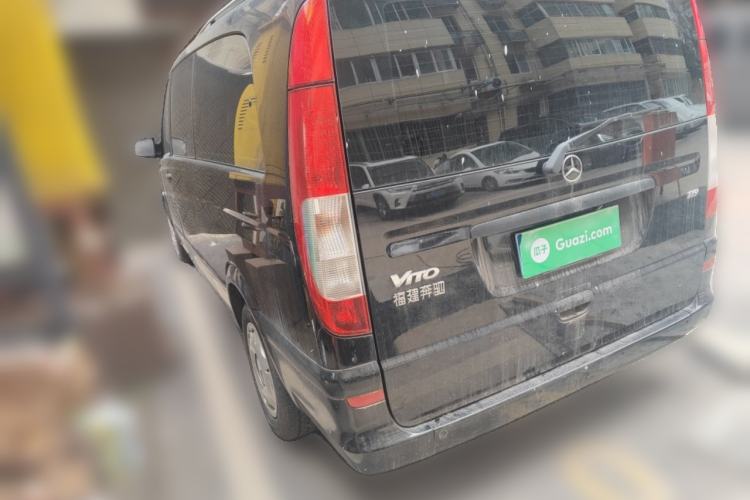 Used Mercedes-Benz Vito 2011 2.5L 7-seater executive version Rear Left 45 Deg