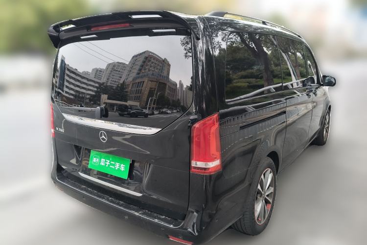 Used Mercedes-Benz V-Class 2022 V 260 Avantgarde Edition Rear Right 45 Deg