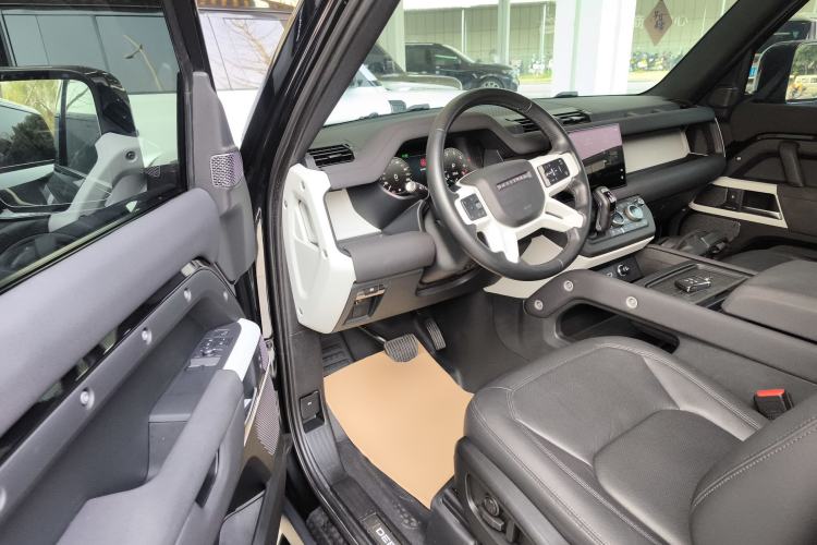 Used Land Rover Defender 2023 90 3.0T P400 XS
