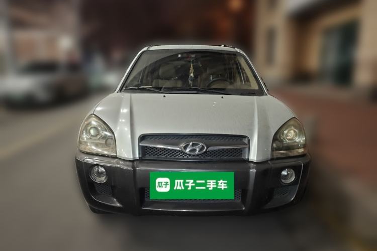 Used Hyundai Tucson 2009 2.0L Automatic Two-Wheel Drive with Sunroof