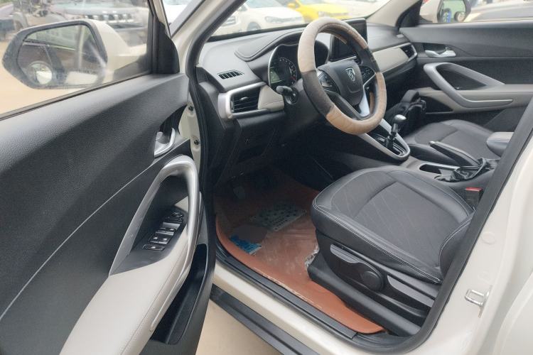 Used Baojun 510 2017 1.5L Manual Fashion Model
