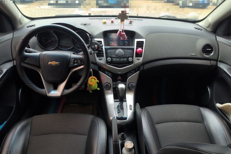 Used Chevrolet Cruze 2013 Hatchback 1.6T Automatic Flagship Model
