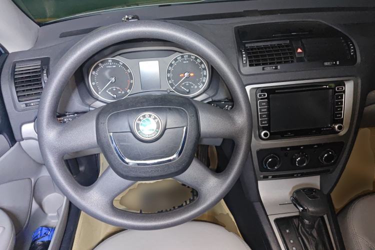 Used Skoda Octavia 2013 1.6L Fifth Anniversary Limited Edition