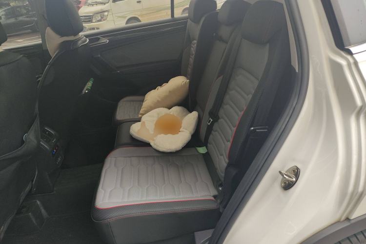 Used Volkswagen Tiguan L New Energy 2022 430 PHEV Plug-in Hybrid Flagship Edition Interior 4