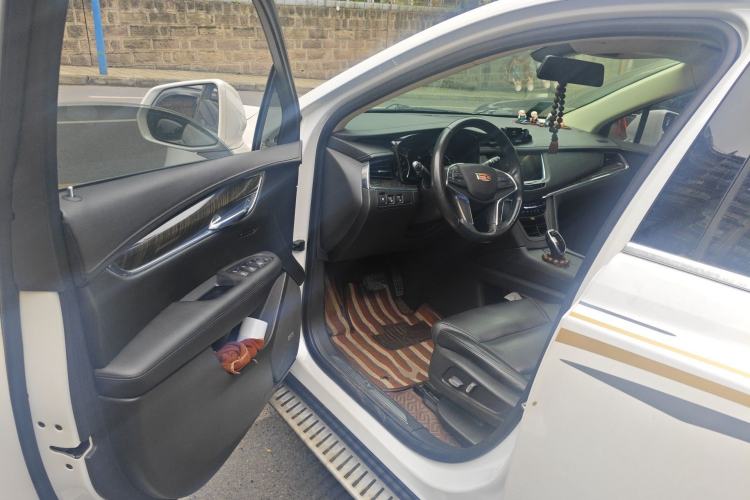 Used Cadillac XT5 2018 25T Luxury Model