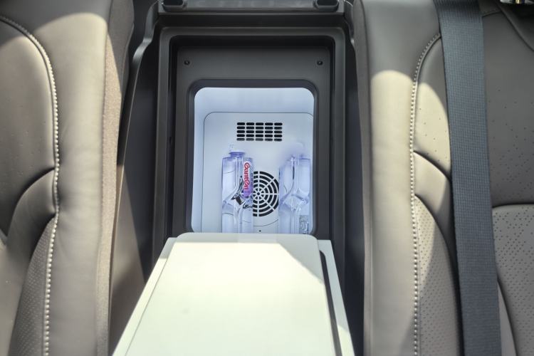 Used Denza Z9 2024 1100 km Four-Wheel Drive Max Version