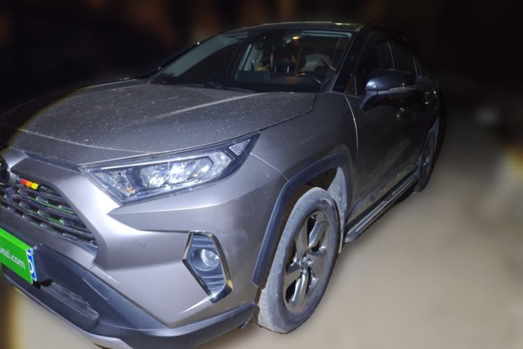 Used Toyota RAV4 2022 2.0L CVT Two-Wheel Drive Fashion Plus Edition