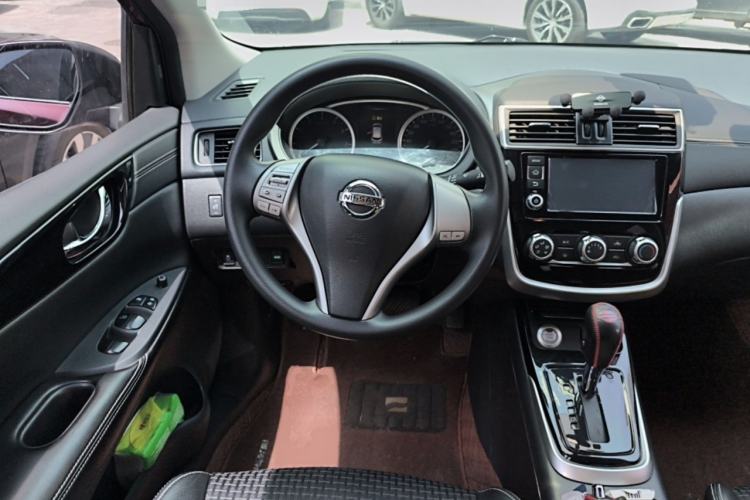 Used Nissan Tiida 2019 1.6L CVT Smart Drive Version China VI Standard Steering Wheel