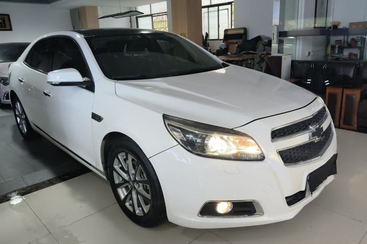 Used Chevrolet Malibu 2014 2.0L Automatic Luxury Edition Front Right 45 Deg