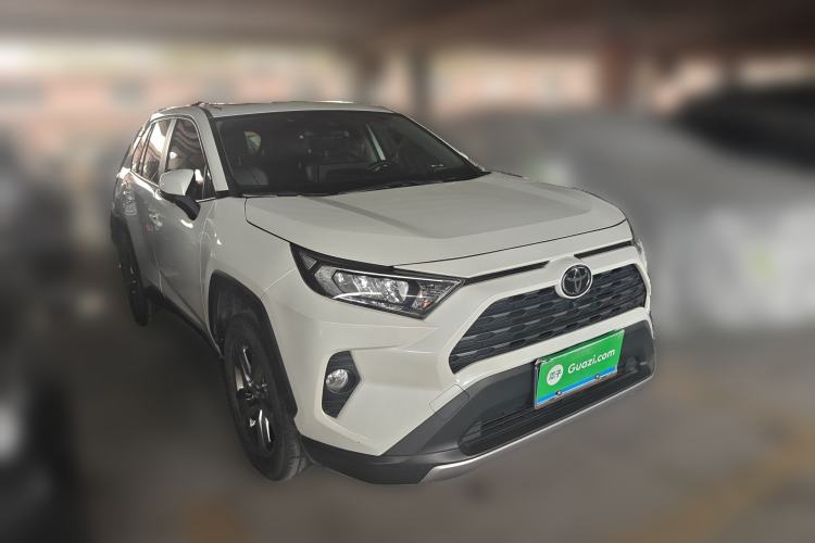 Used Toyota RAV4 2020 2.0L CVT Two-Wheel Drive Fashion Edition Front Right 45 Deg