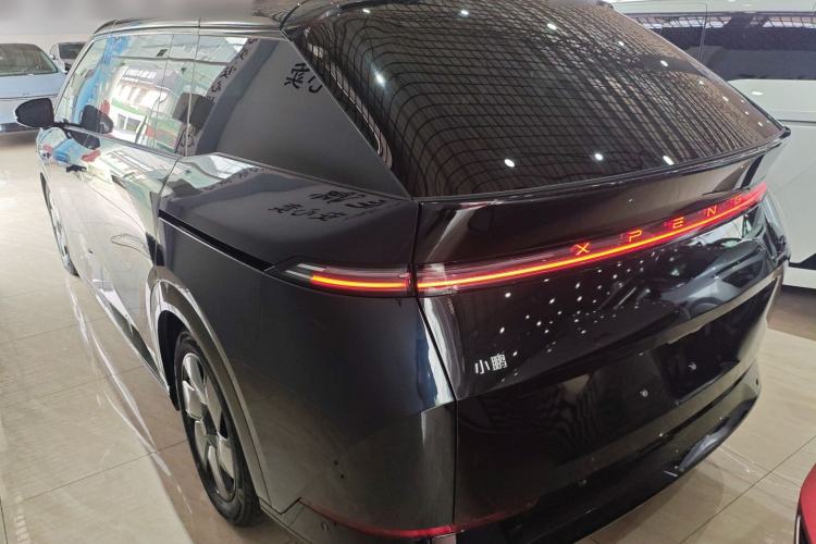 Used XPeng X9 2024 702 Ultra-Long Range Pro

