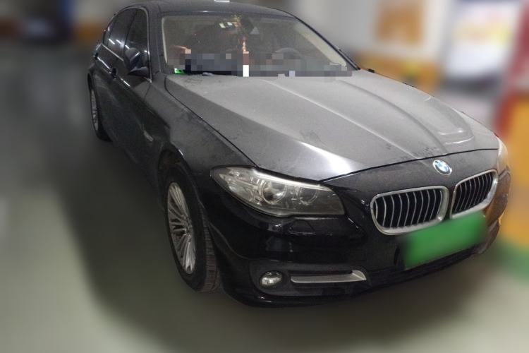 Used BMW 5 Series 2014 525Li Leading Model Front Right 45 Deg