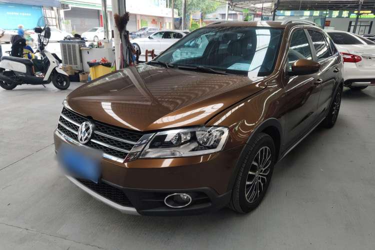 Used Volkswagen Cross Lavida 2014 1.4TSI DSG