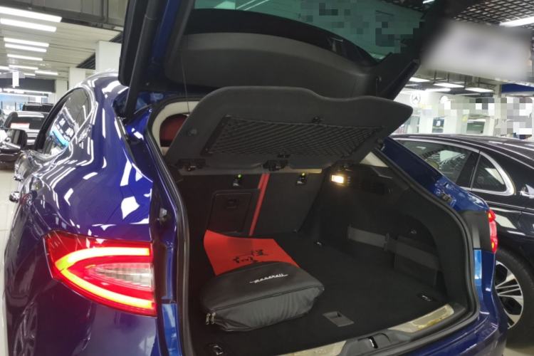 Used Maserati Levante 2016 3.0T Standard Edition Trunk