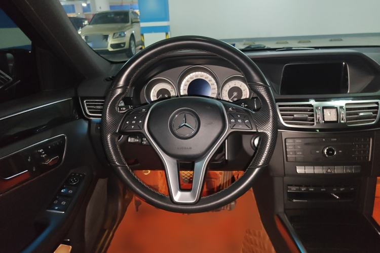 Used Mercedes-Benz E-Class 2015 E 260 L Sport Edition Steering Wheel