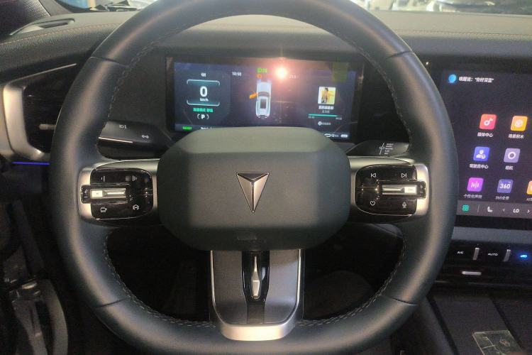 Used Deepal G318 2024 Four-Wheel-Drive Air Suspension Model