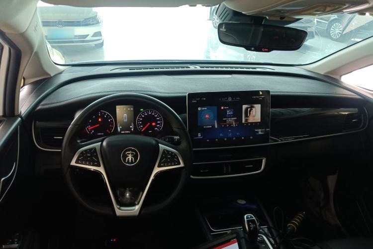 Used BYD Song MAX 2019 1.5T Automatic Smart Connect ZhiLian RuiDong 6-Seater China V Standard Center Console