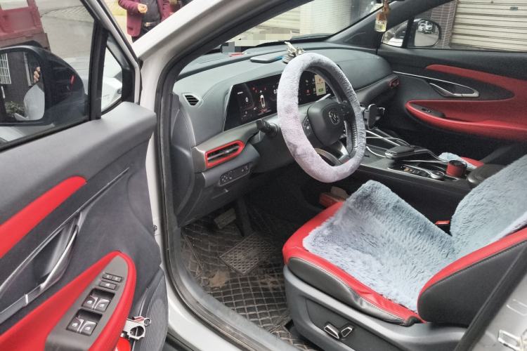 Used Changan UNI-T 2020 1.5T Prestige Version
