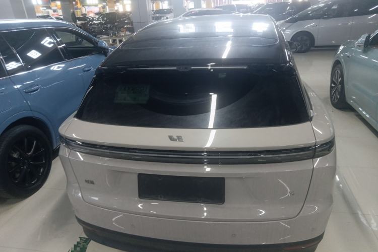 Used Li Auto i6 2025 Model Two-Wheel-Drive Standard Type
