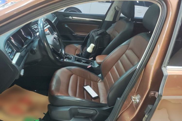 Used Volkswagen Lamando 2015 330TSI DSG Comfort Edition Left Front Seat