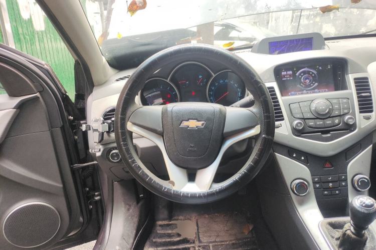 Used Chevrolet Cruze 2012 1.6L SE MT
