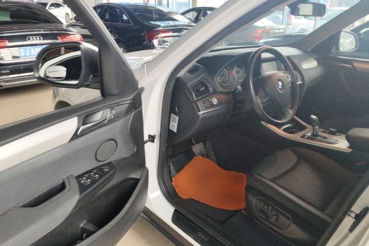 Used BMW X3 2016 sDrive20i
