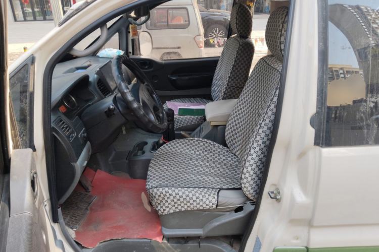 Used FORTHING Lingzhi 2013 M3 1.6L 7-Seater Luxury Model
