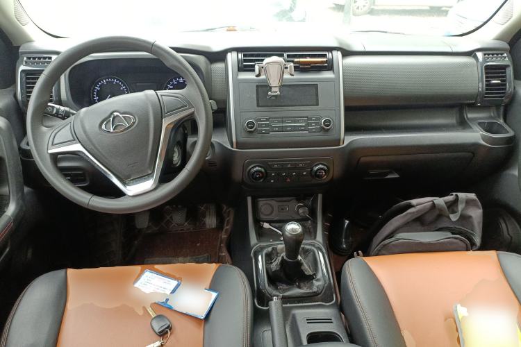 Used CHANGAN OSHAN X70A 2019 1.5L Manual Standard Version China VI Center Console