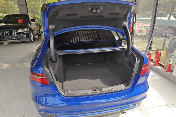 Used Jaguar XEL 2020 2.0T 200PS R-DYNAMIC Youth Sports Edition Trunk