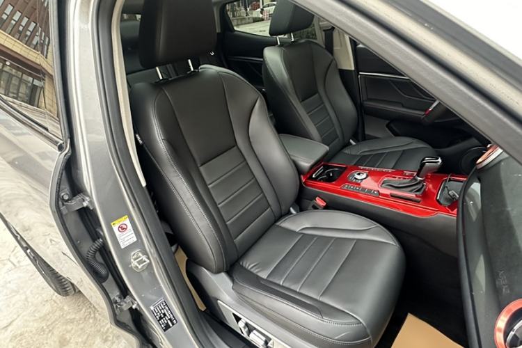 Used Wey VV5 2019 Upgraded Model 2.0T Two-Wheel Drive Ultra-Luxury Version China V Standard