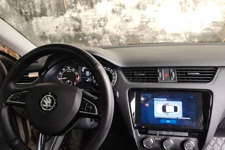 Used Skoda Octavia 2019 TSI230 DSG Smart & Comfort Edition China VI Standard
