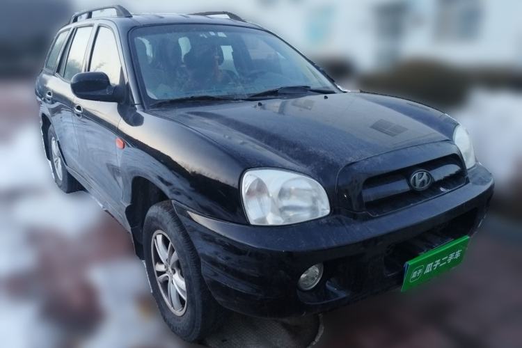 Used Huatai Santa Fe Classic 2012 2.0L Gasoline Manual Two-Wheel Drive with Sunroof
