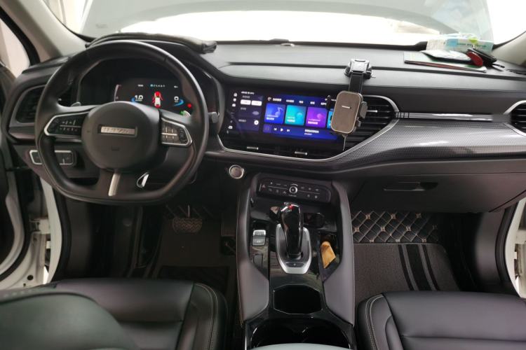 Used Haval F7x 2021 1.5T Two-Wheel Drive Smart & Trendy Edition Center Console