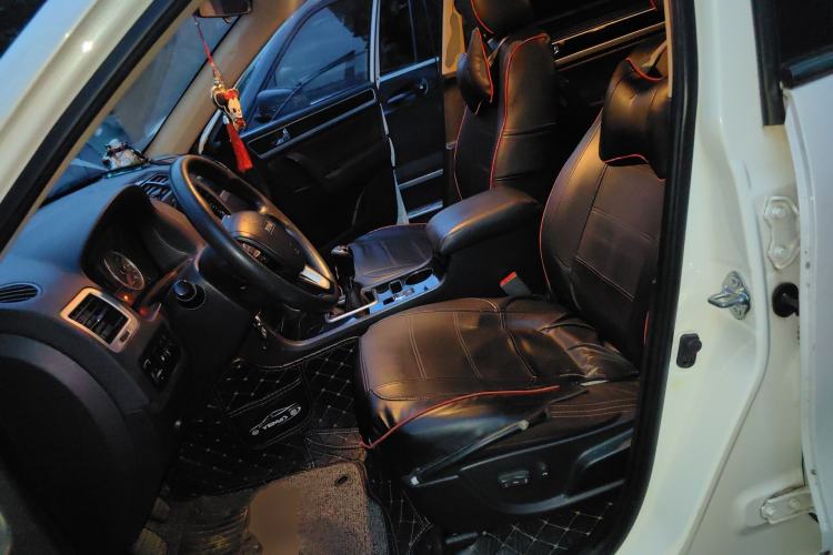 Used Yema T70 2016 Upgraded Model 1.8L Manual Elite Version Left Front Seat