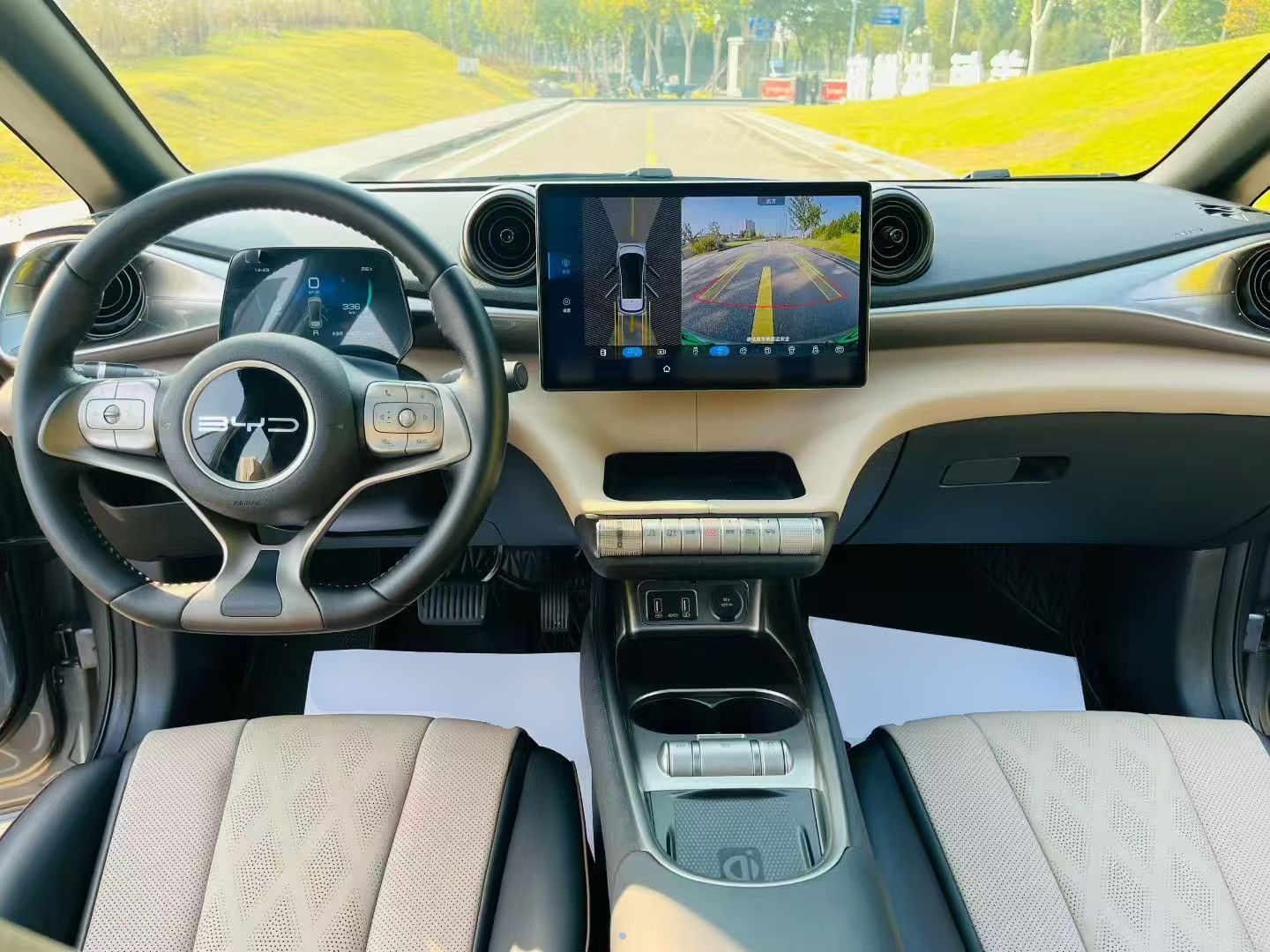 BYD Dolphin 2023 420 km Fashion Edition — снимка 12