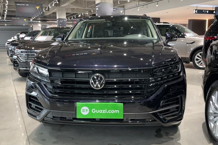 Used Volkswagen Touareg 2022 3.0 TSI Luxury Edition Black Diamond Sport Package
