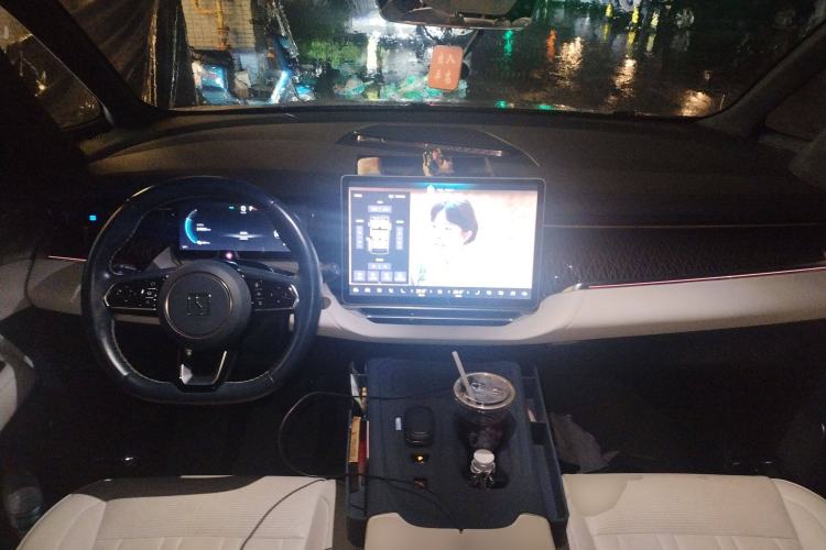 Used Zeekr 009 2022 WE Edition
