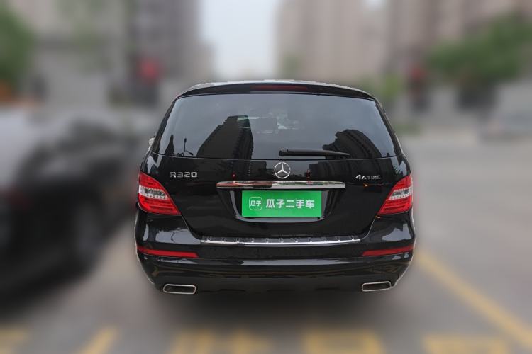 Used Mercedes-Benz R-Class 2017 R 320 4MATIC Business Edition Prestige Model
