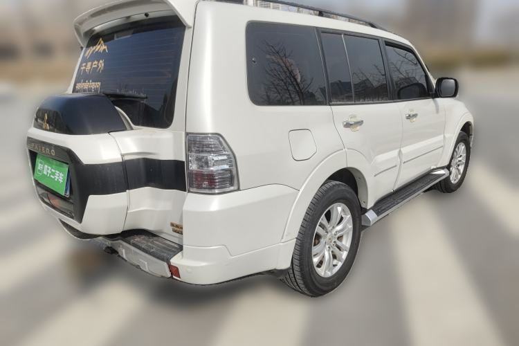 Used Mitsubishi Pajero 2019 V97 3.8L 5-Door GLS Sunroof Dual Differential – Middle East
