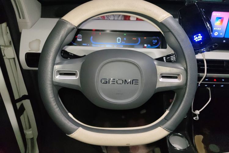 Used Geely Galaxy Panda 2023 Panda Mini 200km Dynamic Bear Steering Wheel