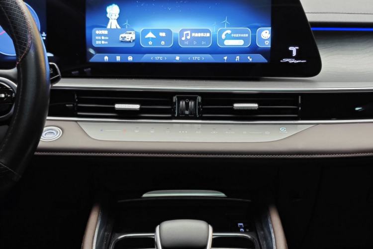 Used Chery Tiggo 8 PLUS 2024 Champion Edition 290TGDI DCT Deluxe Version 7-Seater Interior 5