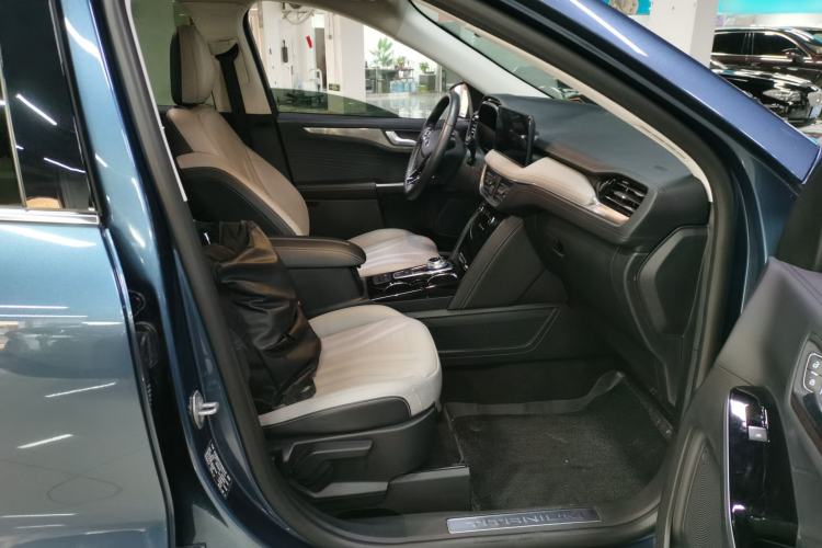 Used Ford Escape 2020 EcoBoost 245 Two-Wheel Drive Smart & Enjoyment Model
