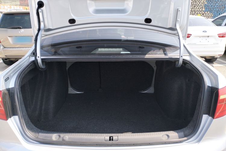 Used Volkswagen Lavida 2013 Restyled Classic 1.6L Automatic Comfort Edition