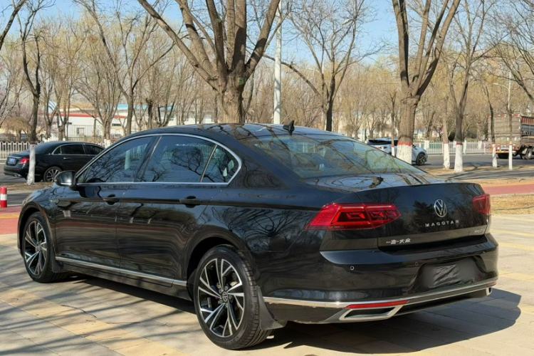 Used Volkswagen Magotan 2019 330TSI DSG Luxury Model China V Standard Exterior 3