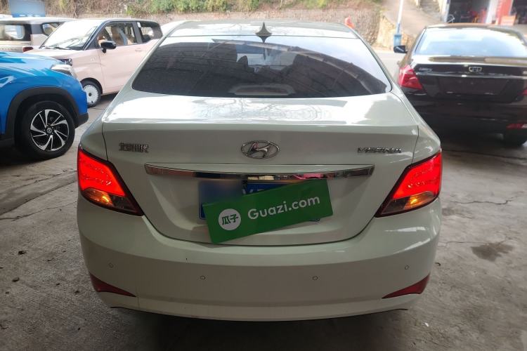 Used Hyundai Verna (older generation) 2014 1.4L Manual Top-Tier Model TOP