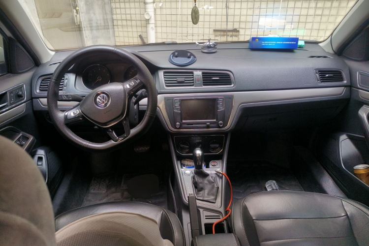 Used Volkswagen Lavida 2017 1.6L Automatic Comfort Edition
