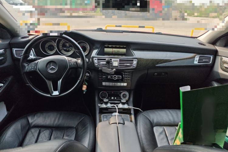 Used Mercedes-Benz CLS 2012 CLS 300 CGI Center Console