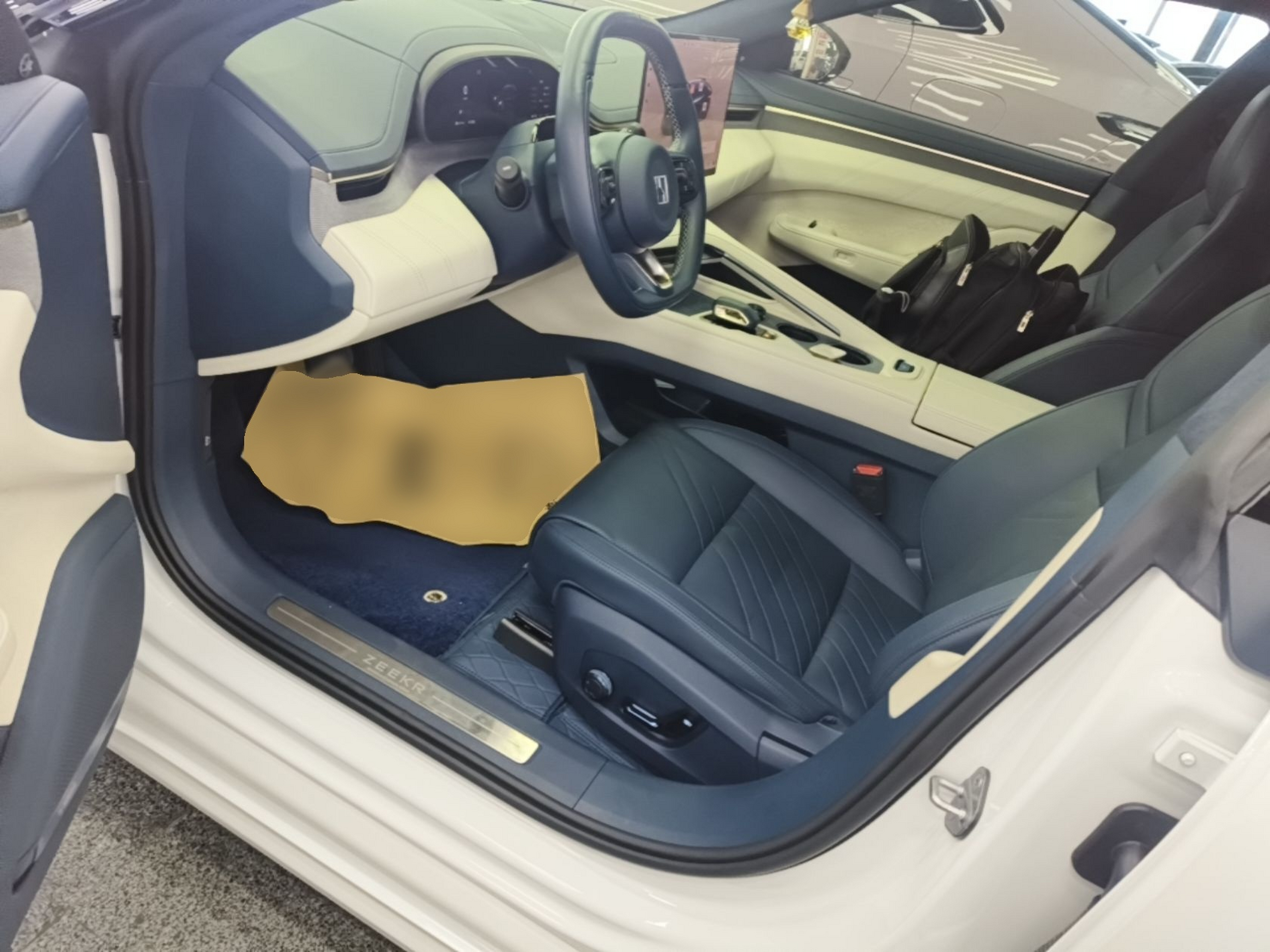 Interior delantero